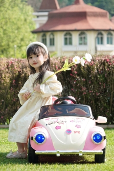 XE Ô TÔ ĐIỆN TRẺ EM HELLO KITTY 5169